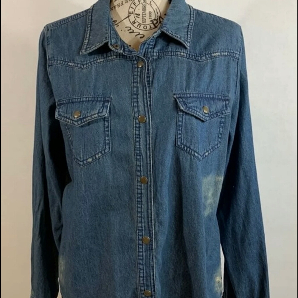 Miley Cyrus extra large jean blouse